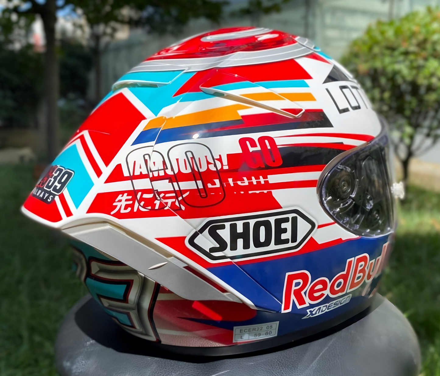 Casco Style SHOEI Redbull Marc Márquez LOTUS