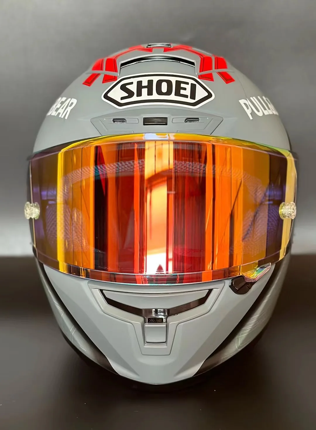 Helm Stil SHOEI Marc Márquez